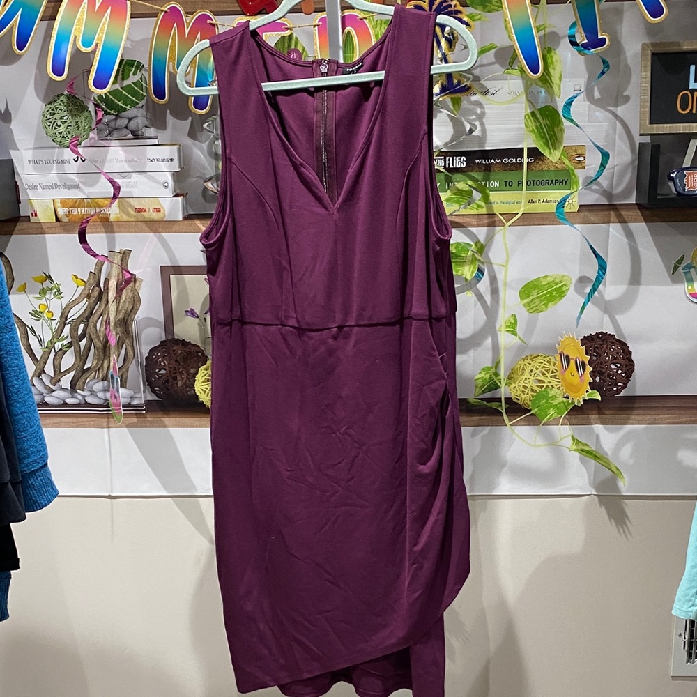 Torrid Deep Purple High Low Dress size 3. Runs small Ptp is 24.
